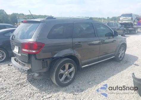 2016 Dodge Journey Crossroad z USA, uszkodzony, nr VIN 3C4PDCGB2GT240028